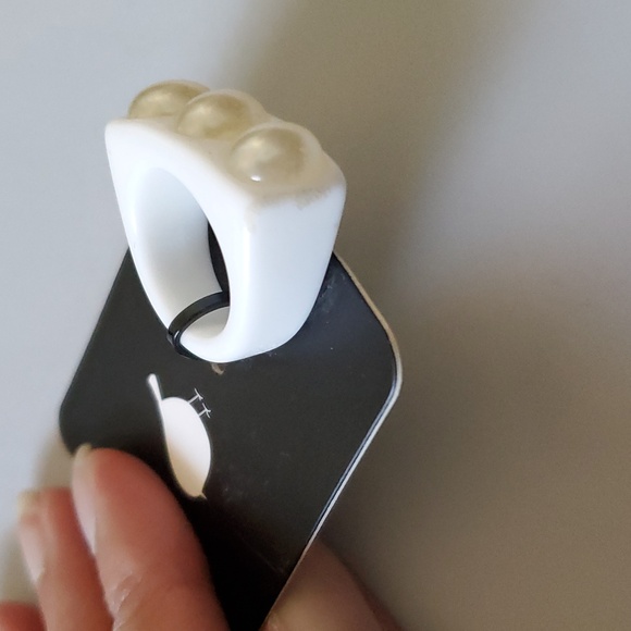 🎈3 FOR $10 RESIN RINGS - Picture 2 of 5